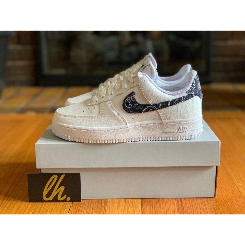 Size 7 w Nike Air Force 1 Low "Black Paisley"